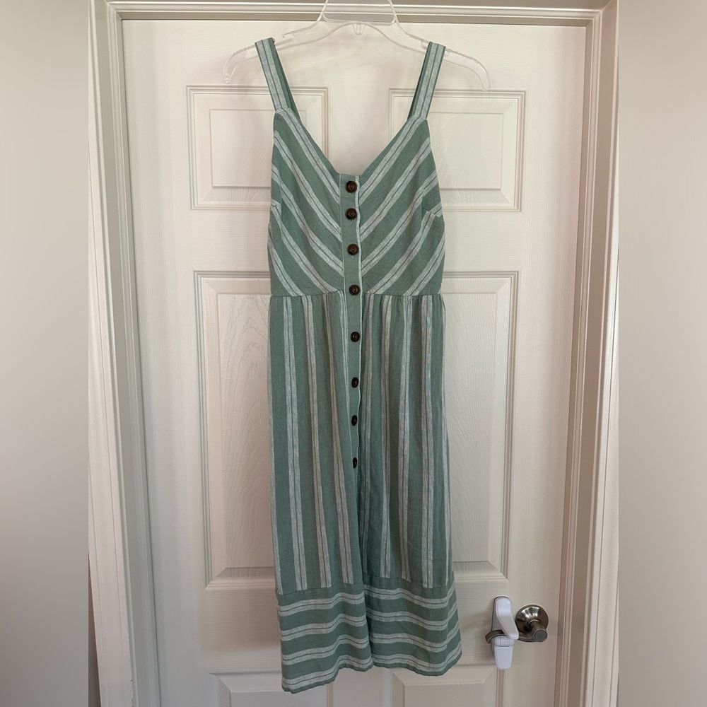 Universal Thread Women’s Dress